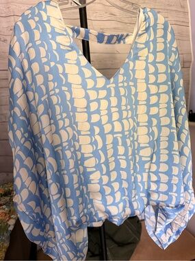 Umgee Peri Blue and White Cassandra V-Neck Blouse